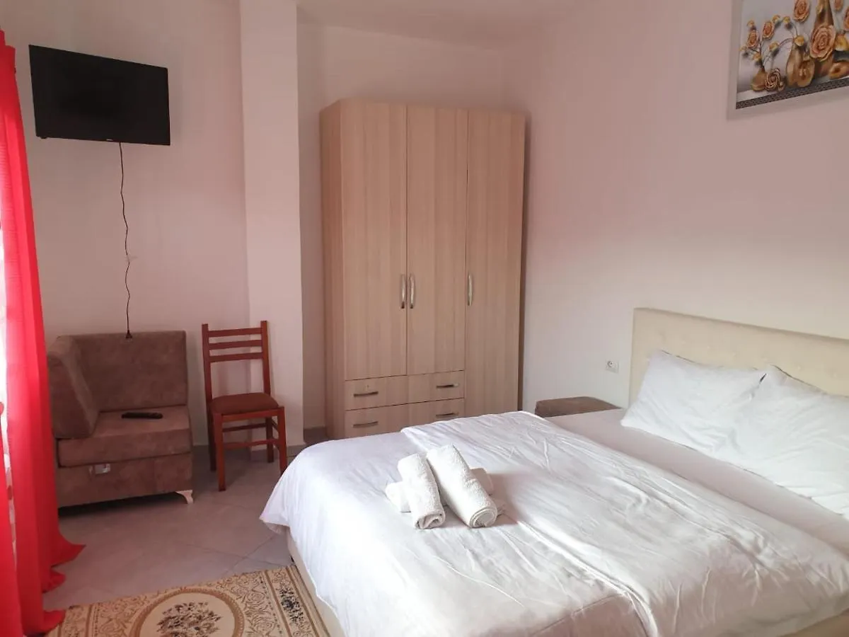 Bar-Restaurant-Hotel-Familja Klos Albanien