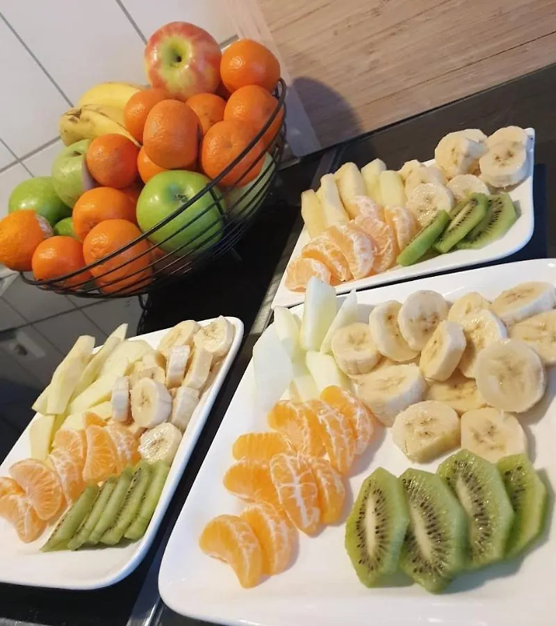 Bar-Restaurant-Hotel-Familja Klos Ξενοδοχείο