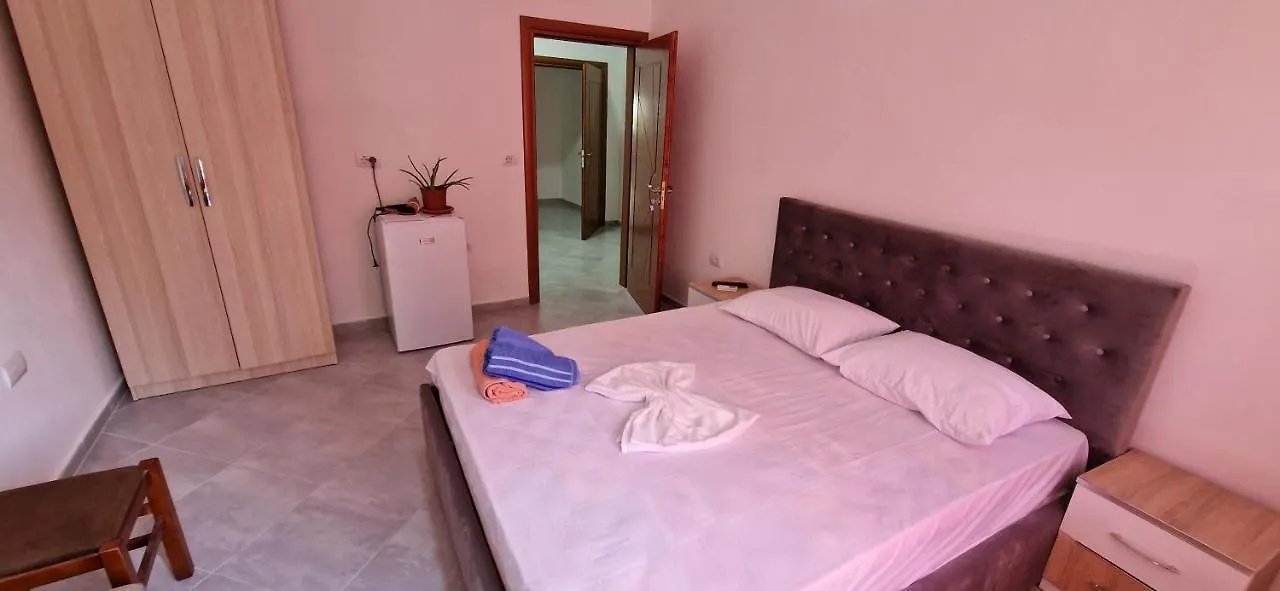 Bar-Restaurant-Hotel-Familja Klos Albanien