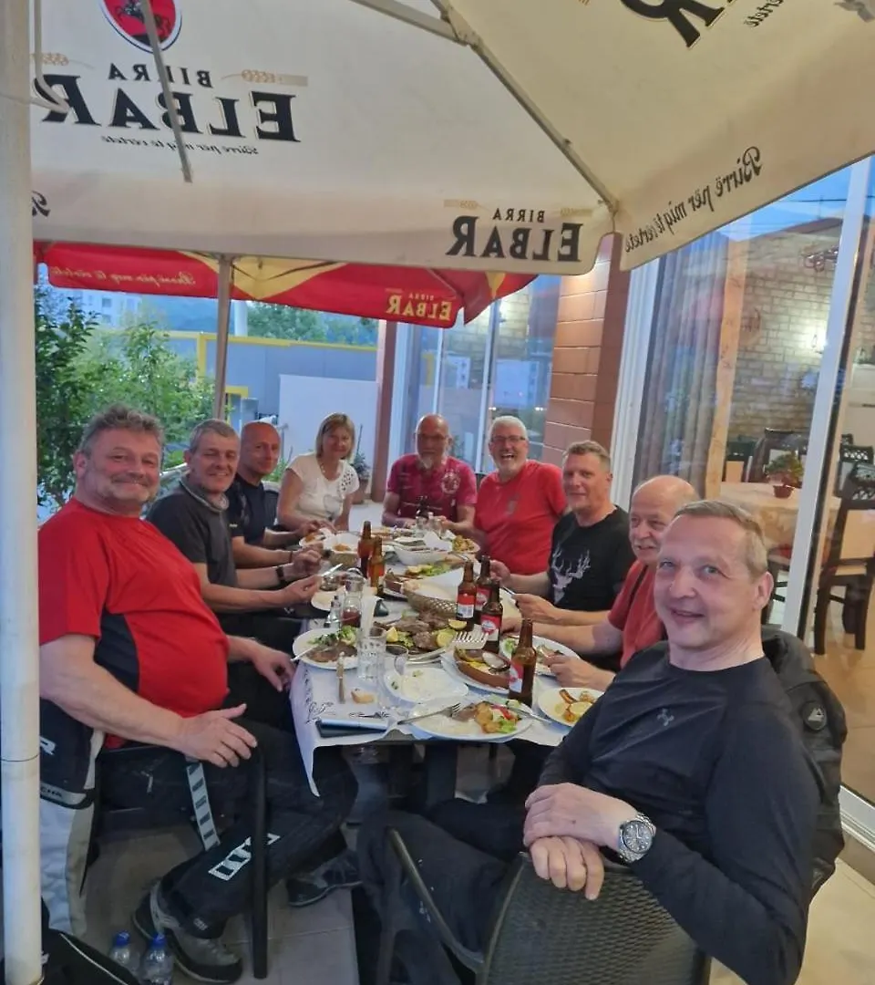 Bar-Restaurant-Hotel-Familja Klos