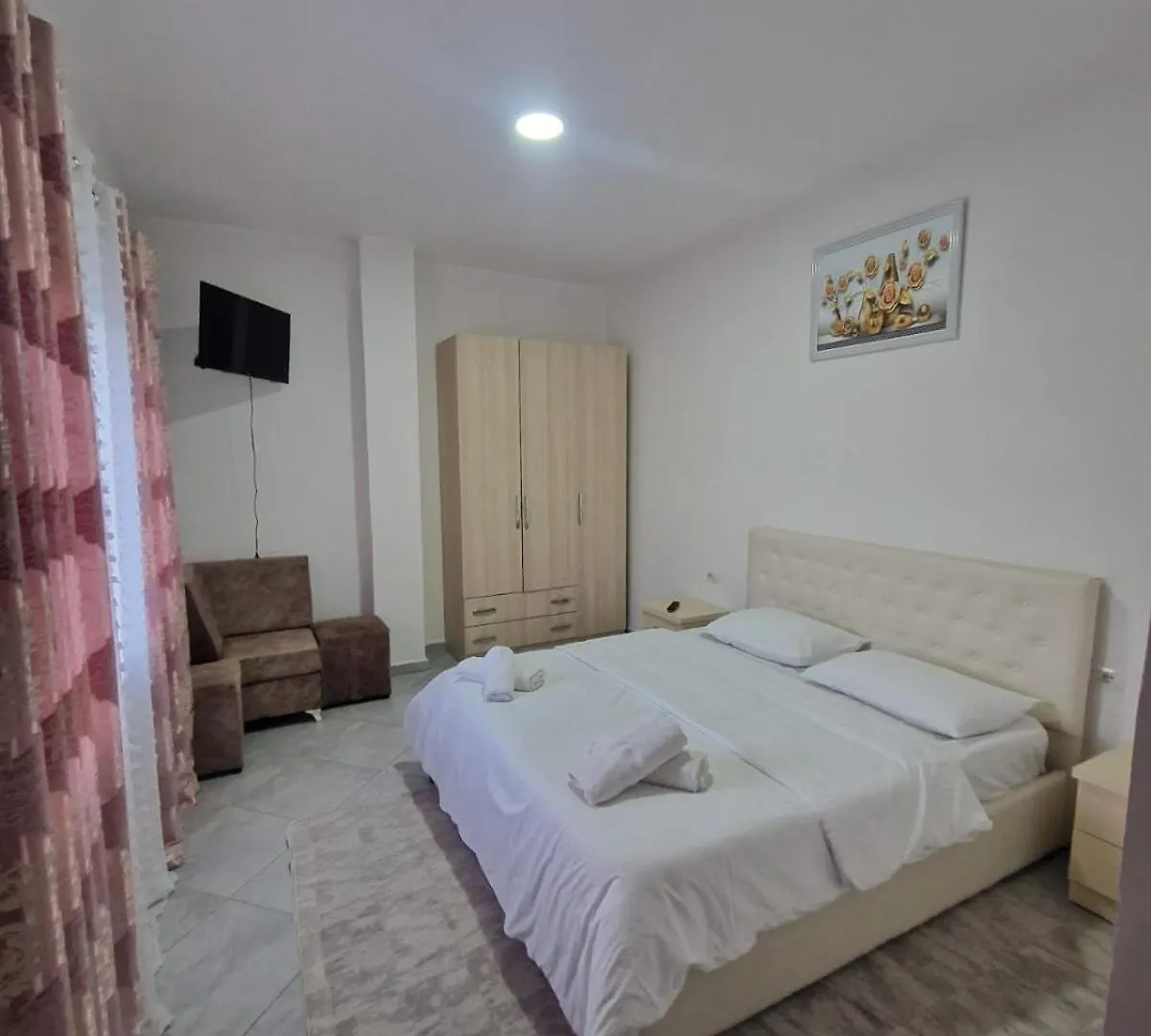 Bar-Restaurant-Hotel-Familja Klos